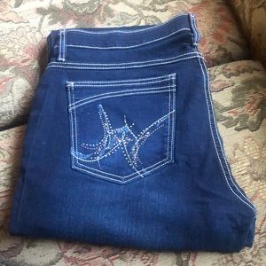 Women’s Wrangler Jeans (Dark Wash)